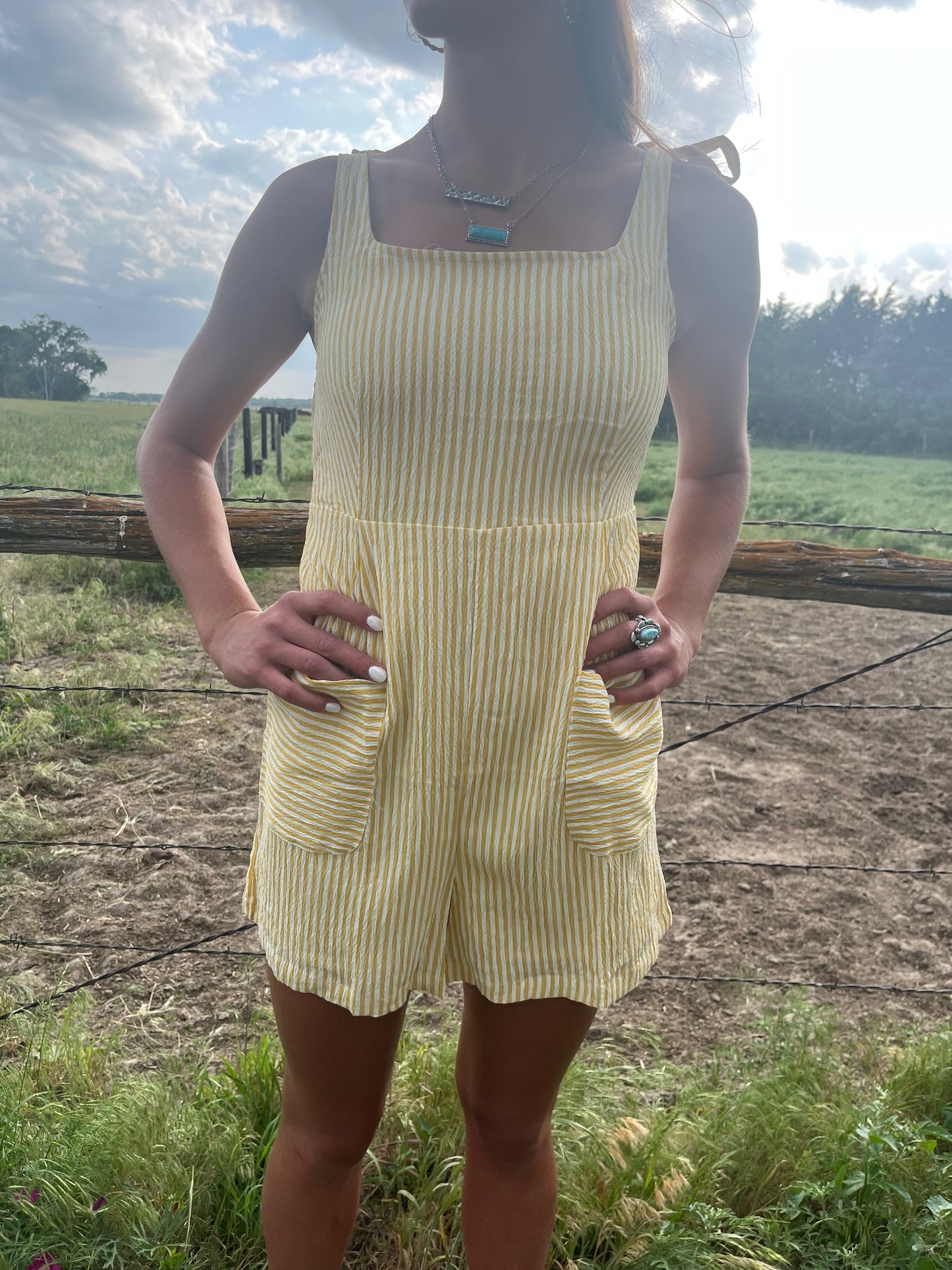 Shoulder Tie Casual Romper