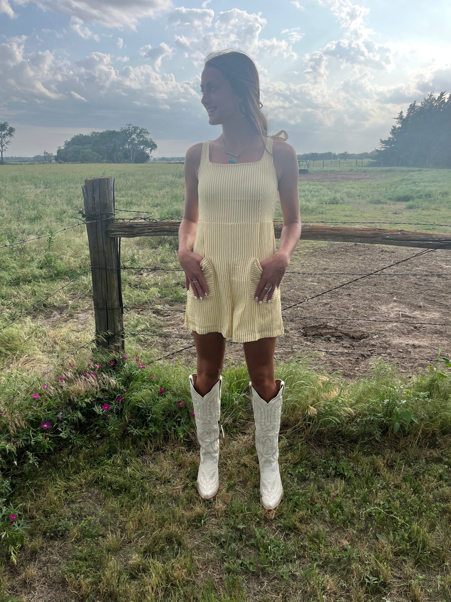 Shoulder Tie Casual Romper